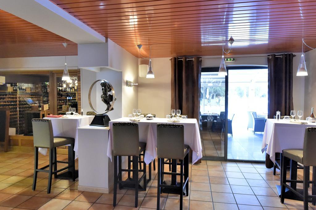 Le Domaine Des Oliviers Hotel Pierrelatte Eksteriør billede