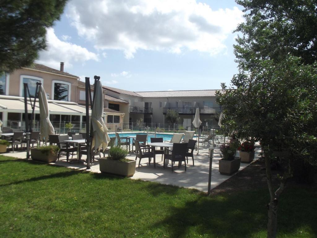 Le Domaine Des Oliviers Hotel Pierrelatte Eksteriør billede