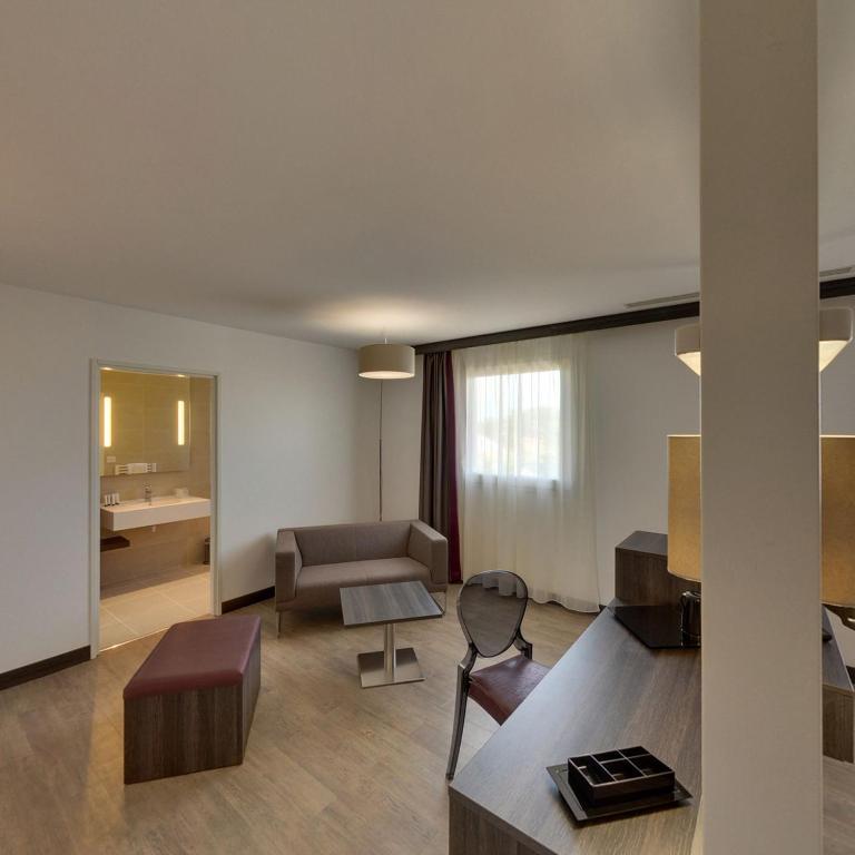 Le Domaine Des Oliviers Hotel Pierrelatte Værelse billede
