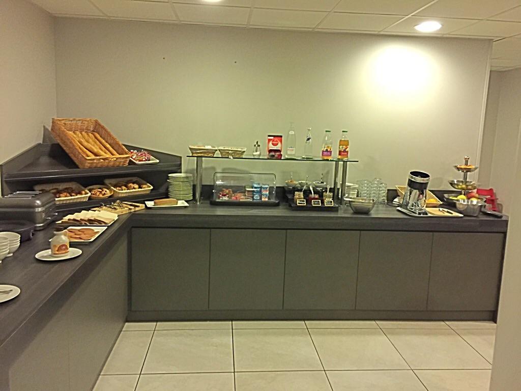 Le Domaine Des Oliviers Hotel Pierrelatte Eksteriør billede