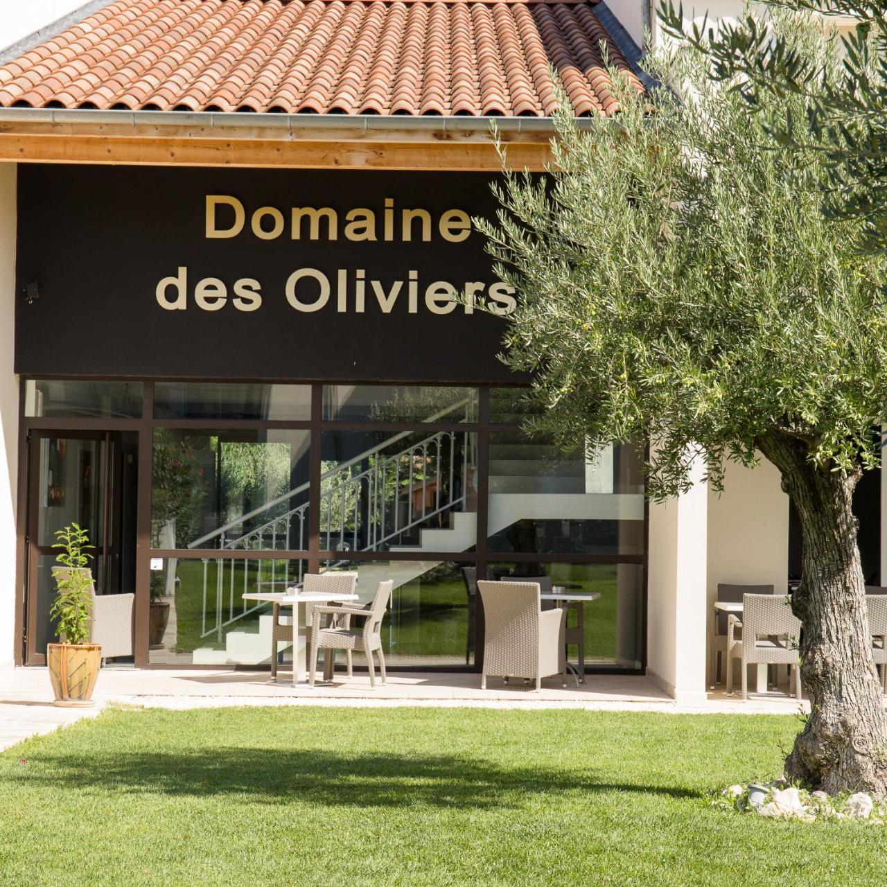 Le Domaine Des Oliviers Hotel Pierrelatte Eksteriør billede